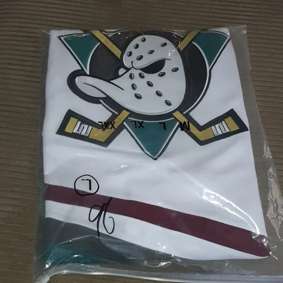 Nwt Mighty Ducks Conway Hockey Jersey Authentic - Picture 3 of 12